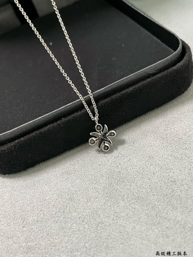 T*f*ny necklaces